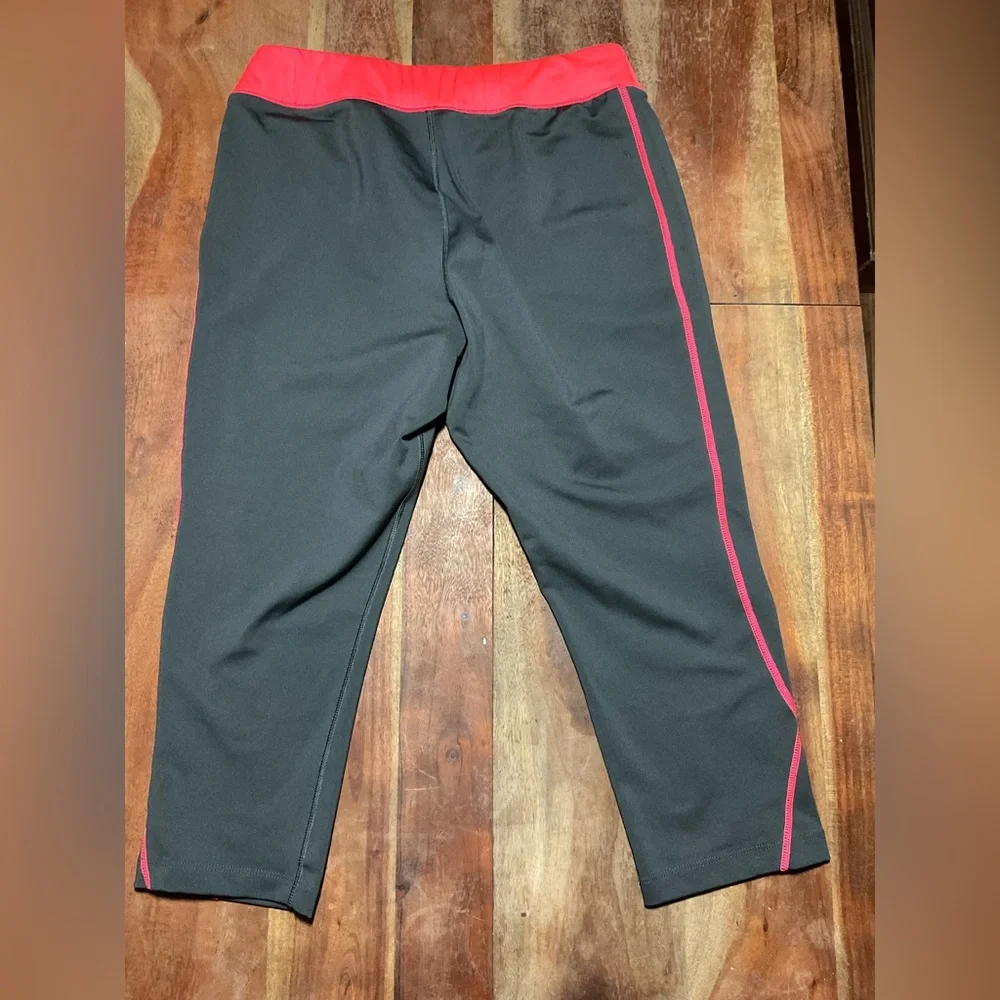 Bundle Activewear, Victoria Sport Sport-bra & BCG compression pant, Sz: Small - Picture 6 of 7